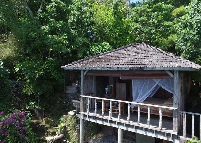 Suara Ombak Bingin Uluwatu