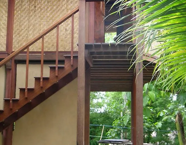 Suara Ombak Bingin Lodge